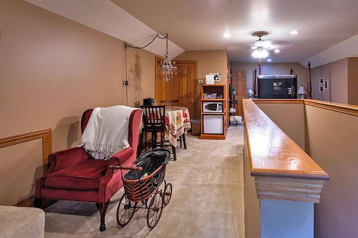 Room 12 of 65