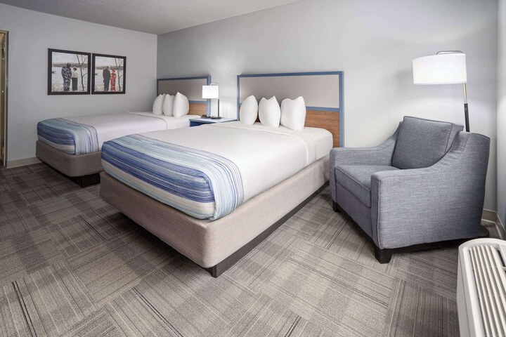 AmericInn by Wyndham Iron Mountain
