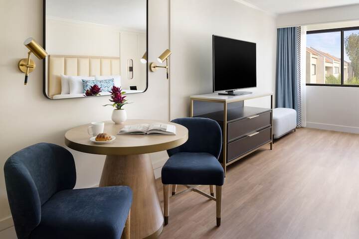 Room 90 of 118