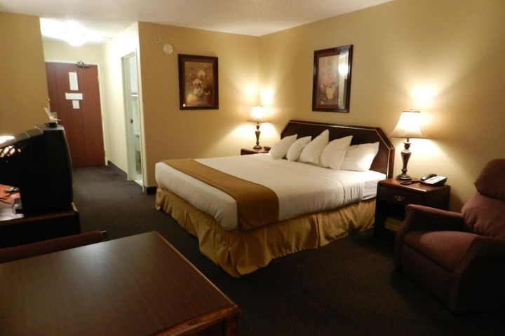 Room 15 of 30