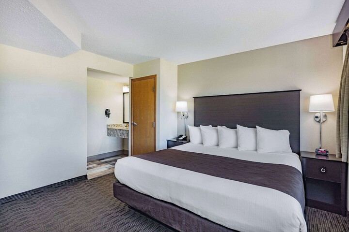 AmericInn by Wyndham Apple Valley