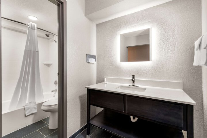 Room 12 of 31