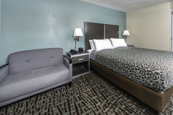 Room 13 of 26