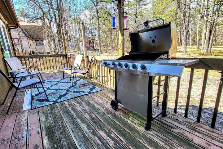 The Wooden Nest by Avantstay Deck Big Yard w / Hammocks & Fire Pit