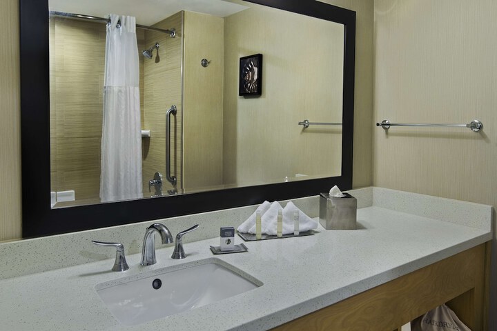 DoubleTree by Hilton San Pedro - Port of Los Angeles