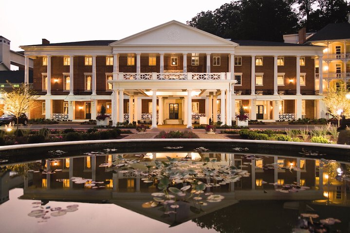 Hotel 2 of 185