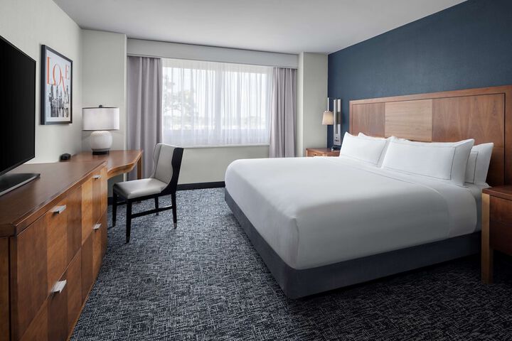 The Alloy King of Prussia - a DoubleTree by Hilton