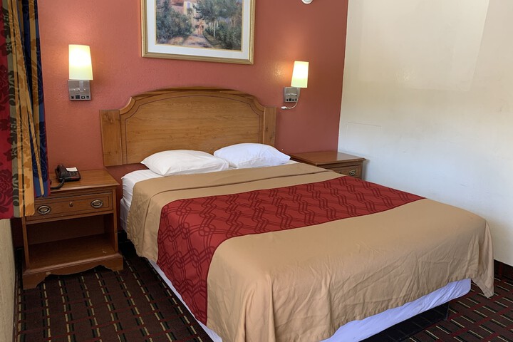 Room 23 of 27