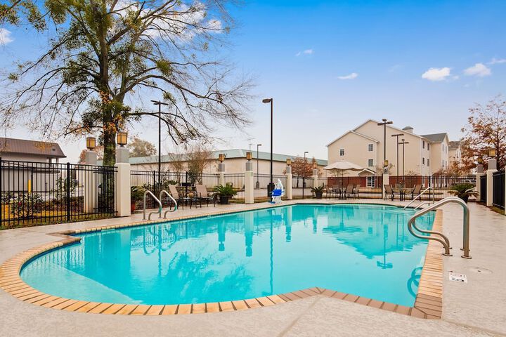 Pool 2 of 28