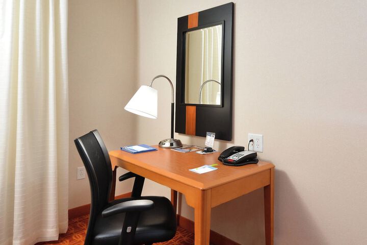 Room 8 of 23