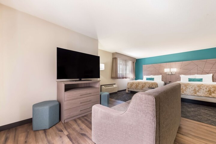 Room 15 of 37