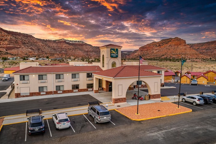 Hotel 2 of 49