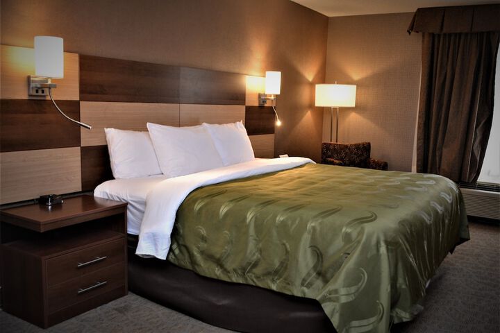 Room 11 of 25