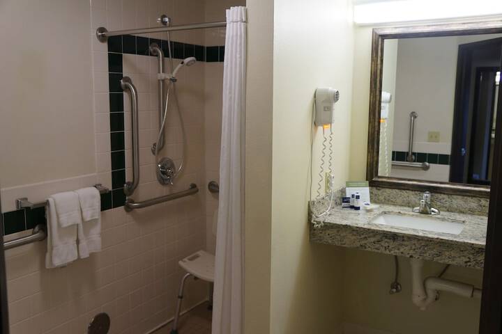 AmericInn by Wyndham Two Harbors Near Lake Superior