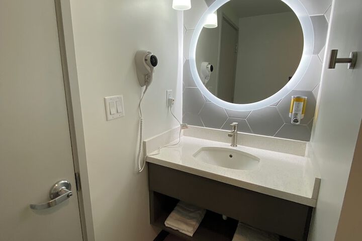 Room 73 of 81