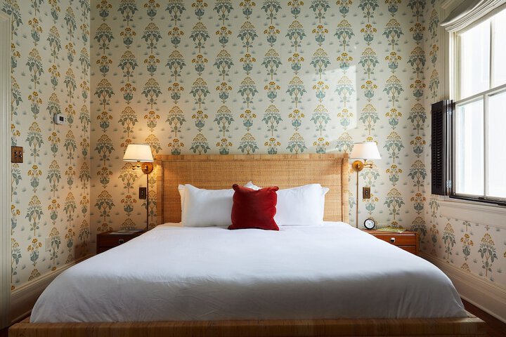 Room 26 of 37