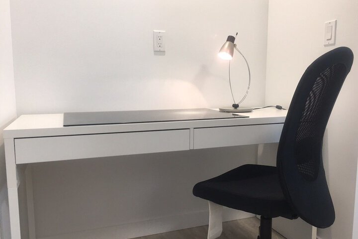 Room 18 of 34