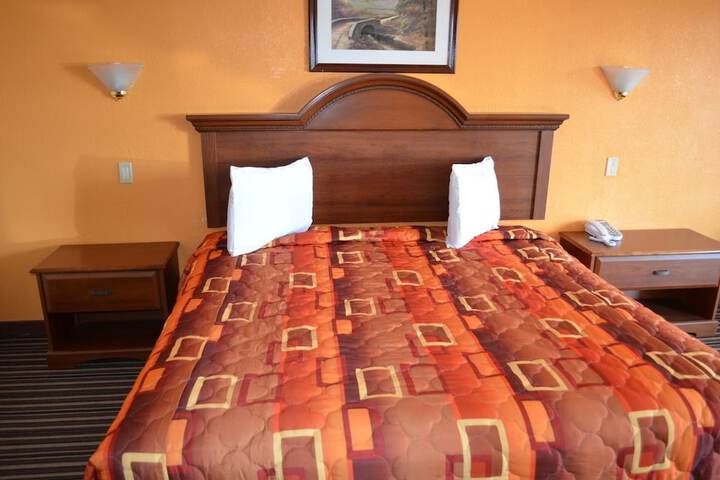 Room 16 of 16