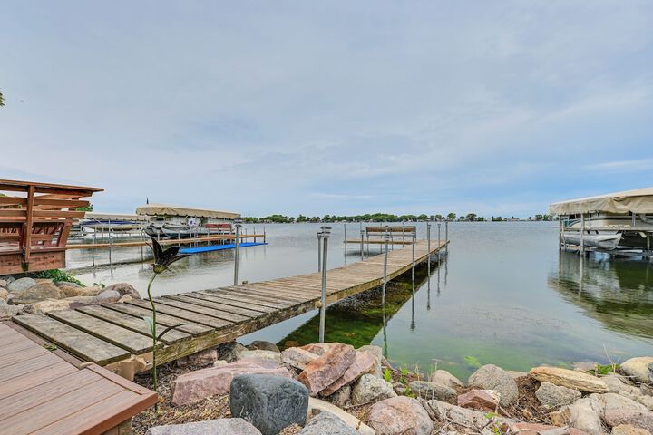 Anglers Cottage on Lake Cornelia: Pets Welcome!