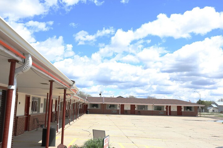Raine Motel