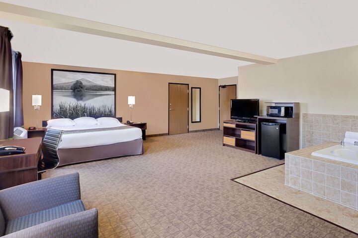 Room 8 of 31