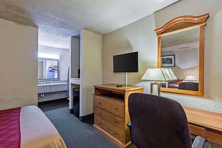 Econo Lodge Baytown