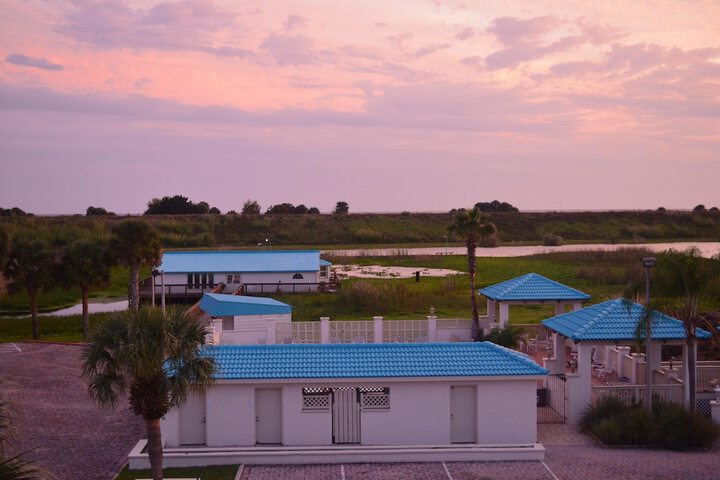 Lakeshore Resort and Marina