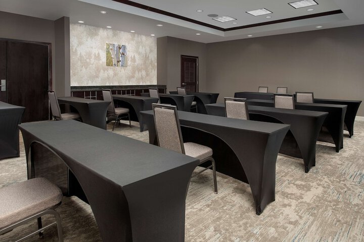 Hilton Garden Inn Dallas / Duncanville