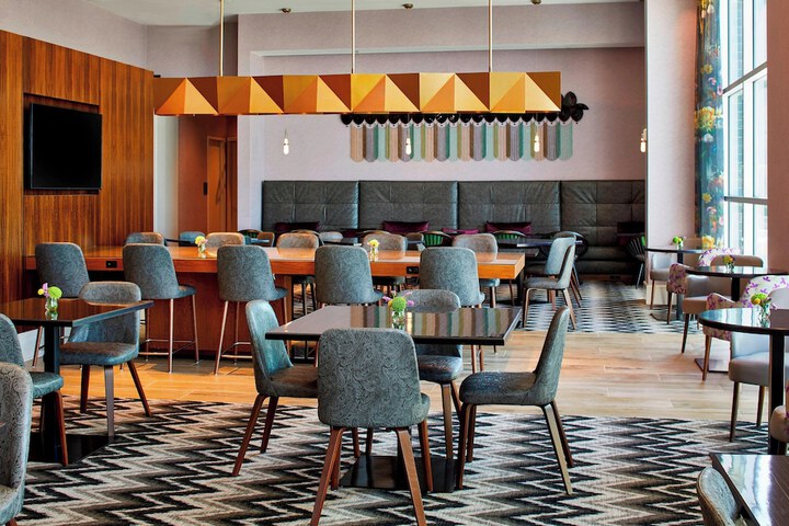 Breakfast/Coffee Service 74 of 77