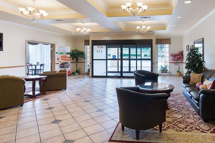 Hotel Interior 12 of 31