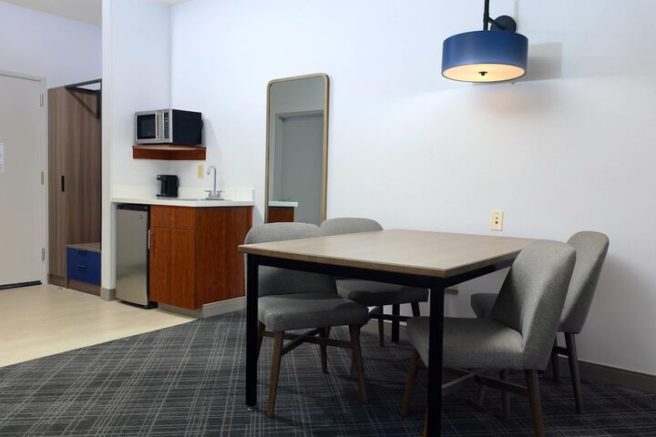 Comfort Suites Springfield-Eugene
