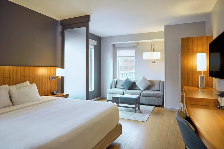 Hyatt Place Portland Downtown - Old Port Square