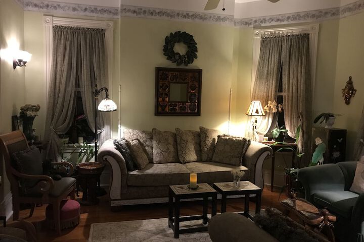 Historic Iron Horse Inn