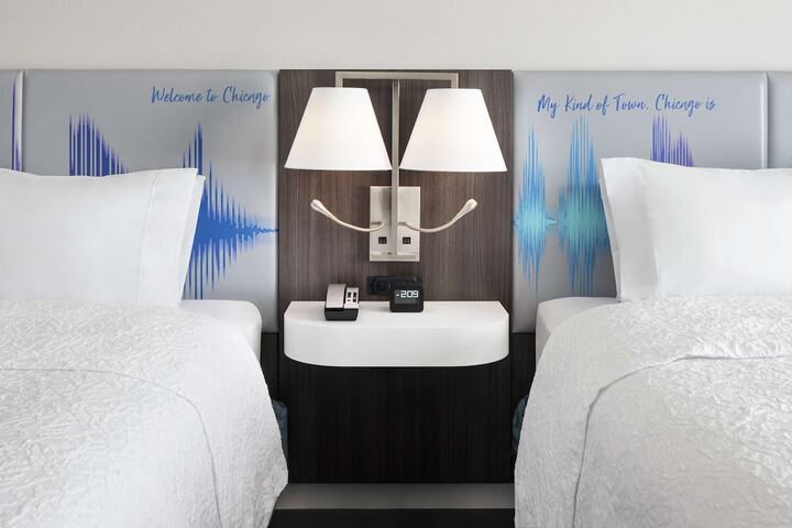 Room 33 of 52