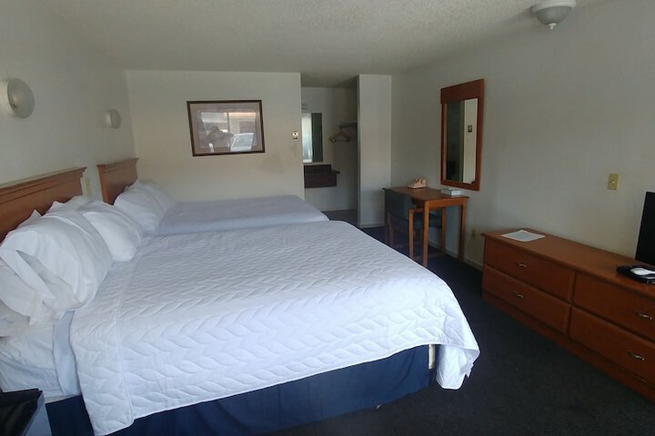 Thunderbird Motel