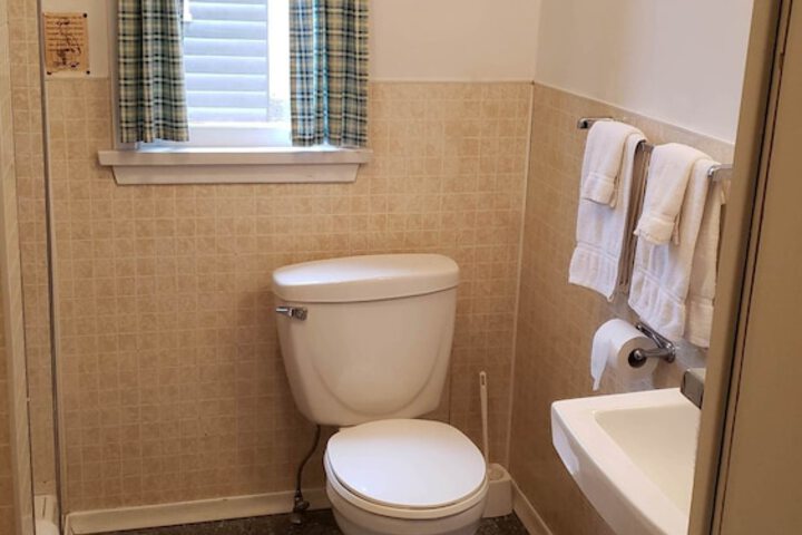 Room 173 of 215