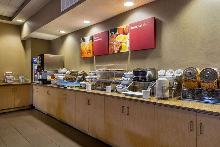 Breakfast/Coffee Service 40 of 48