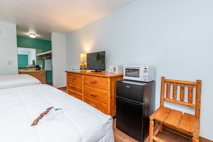 Camp Mack Lodge Marina & RV Resort