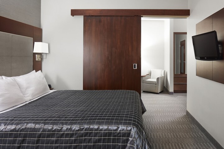 Room 38 of 54