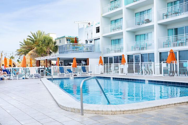 Dolphin Sands Clearwater Beach an Ascend Collection Hotel