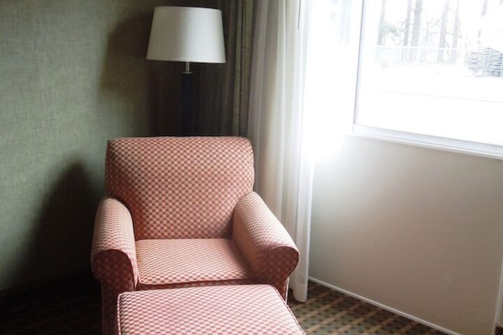 Room 13 of 28