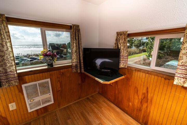 Oceanside Ocean Front Cabins