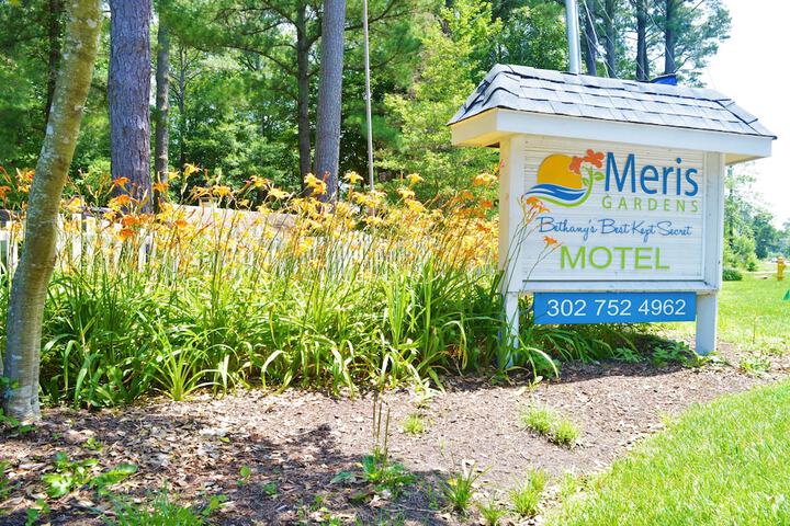 Meris Gardens Bethany
