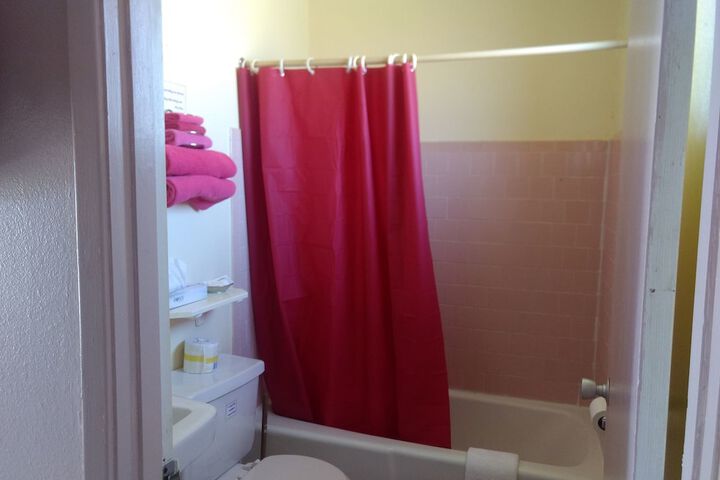 Room 3 of 41