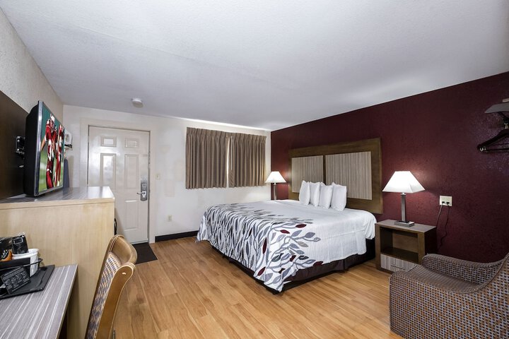 Room 35 of 37