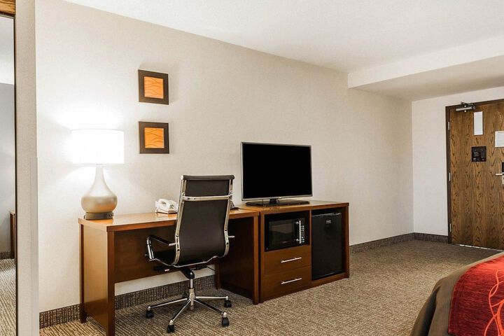 Room 11 of 34