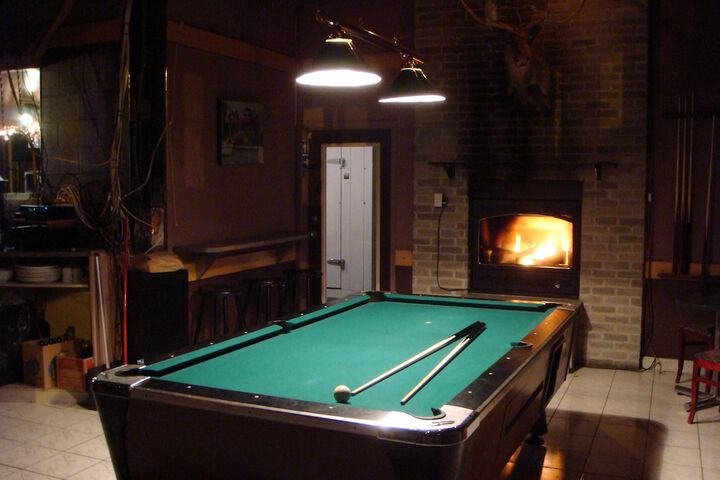 Lounge 24 of 31