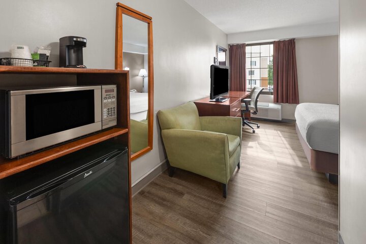Days Inn by Wyndham Dumfries Quantico