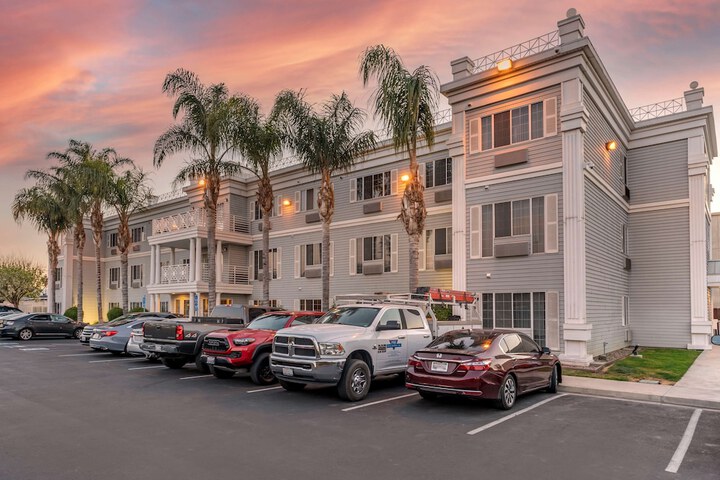 Hotel 4 of 48