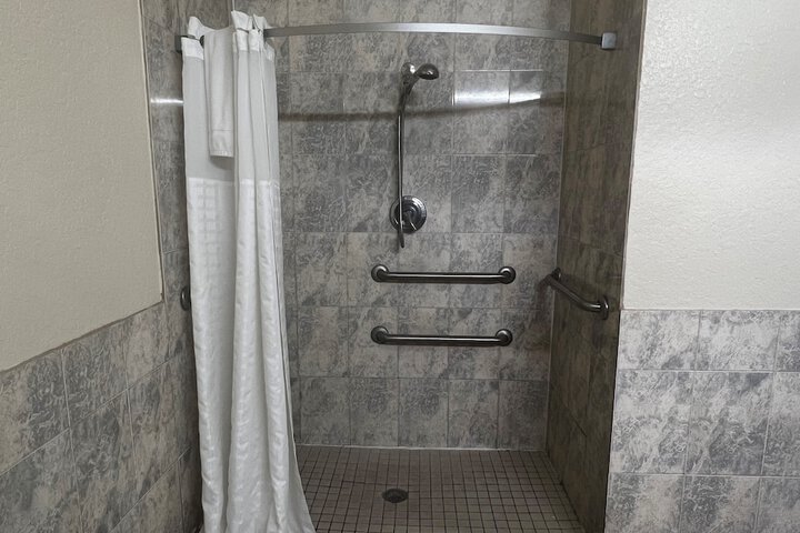 Room 8 of 31
